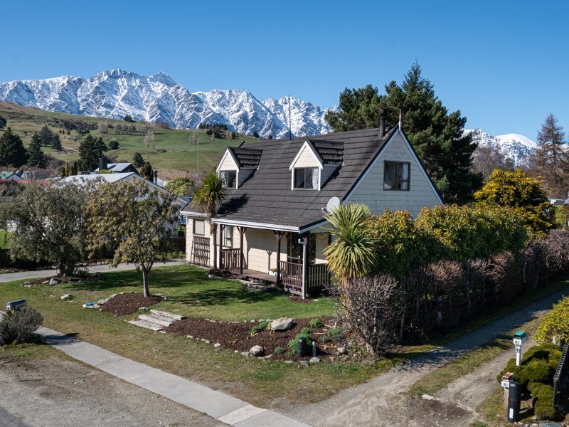47 Oregon Drive, Kelvin Heights, Queenstown - Carousel 16