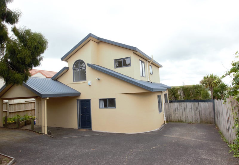 219B Hillsborough Road, Hillsborough, Auckland - Carousel 1