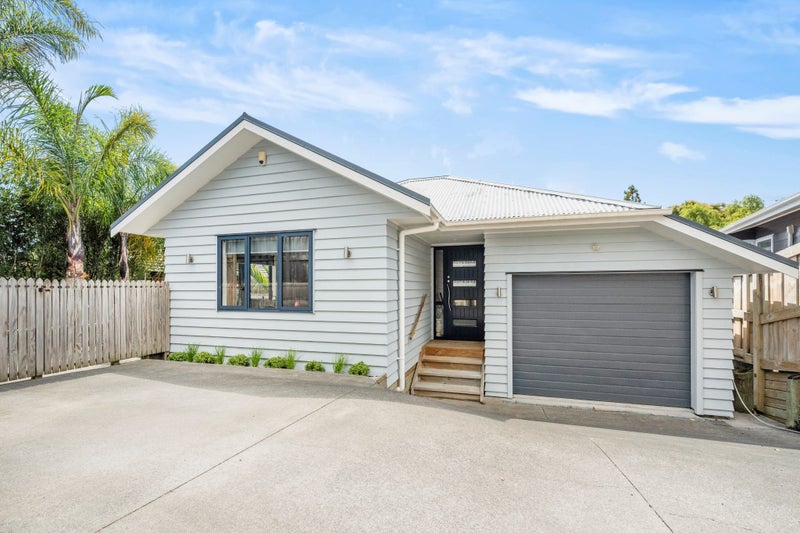 8A Ambler Avenue, Glen Eden, Auckland - Carousel 1