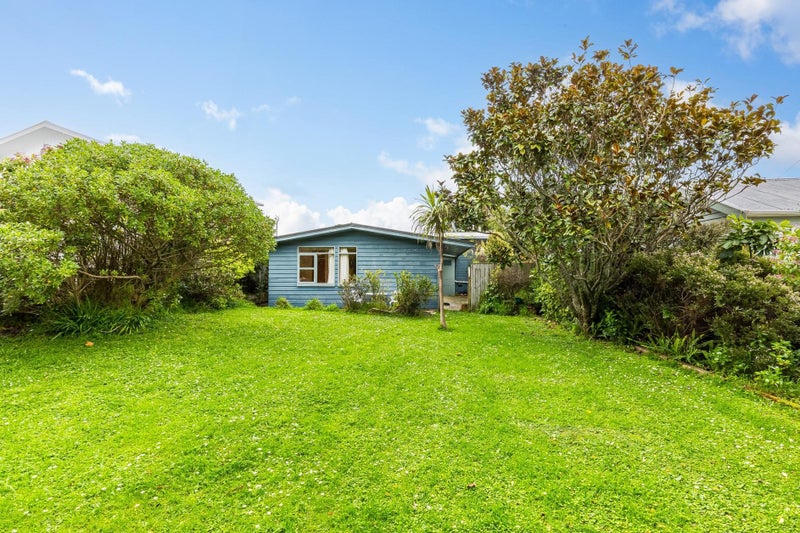9 Toenga Road, Pukerua Bay, Porirua - Carousel 1