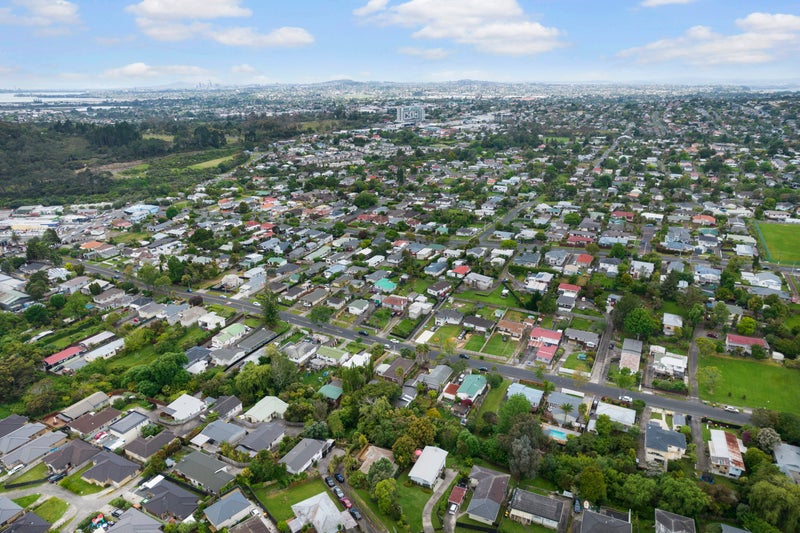 31 Kamara Road, Glen Eden, Auckland - Carousel 30