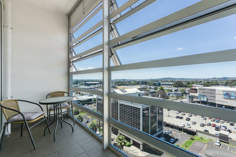 1007/17 Osterley Way, MANUKAU, AUCKLAND - Carousel 13