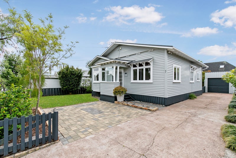 7 Fir Street, Waterview, Auckland - Carousel 1