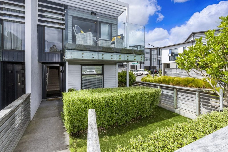 1 Carder Court, Hobsonville, Auckland - Carousel 1