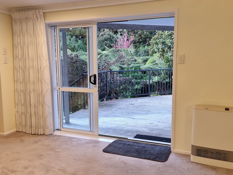 28 Judkins Crescent, Cockle Bay, Auckland - Carousel 1