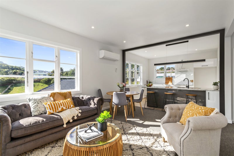 20 Brown Grove, Ranui, Porirua - Carousel 2