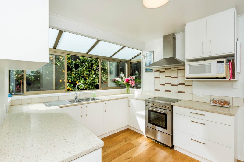 1/39 Prospect Terrace, Milford, Auckland - Carousel 2
