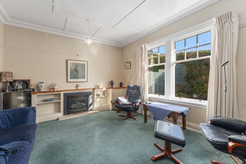 4 Sylvan Street, Opoho, Dunedin - Carousel 2