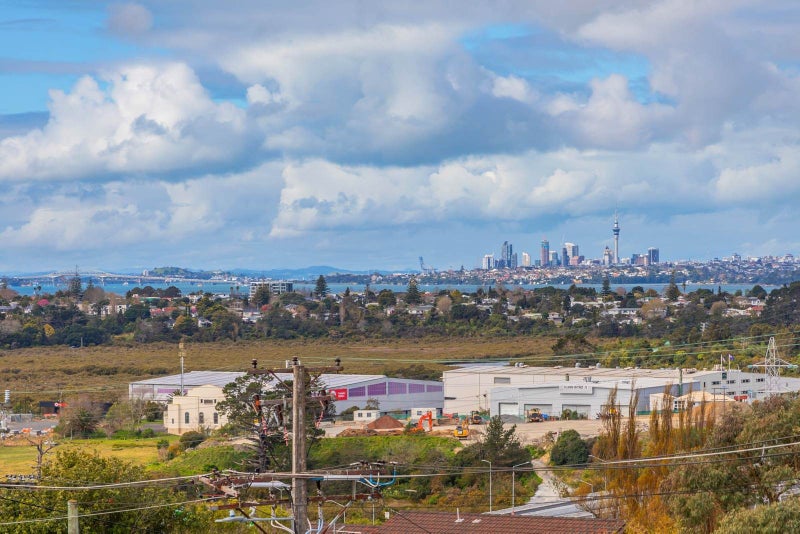 3/43B Waimumu Road, Massey, Auckland - Carousel 6