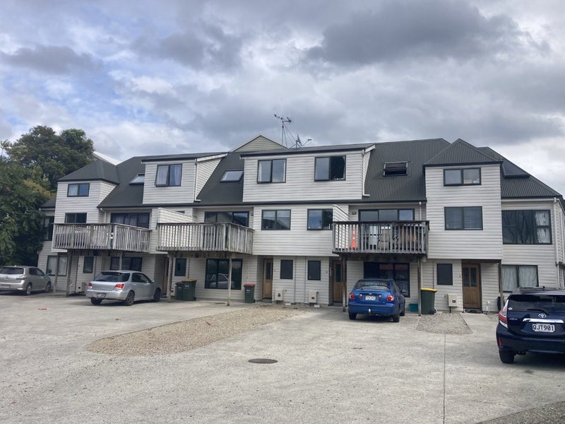 5C Snead Place, Hamilton East, Hamilton - Carousel 1