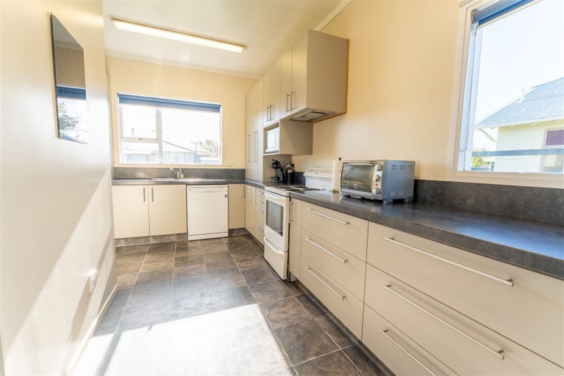 16 Foyle Street, Oamaru North, Oamaru - Carousel 2