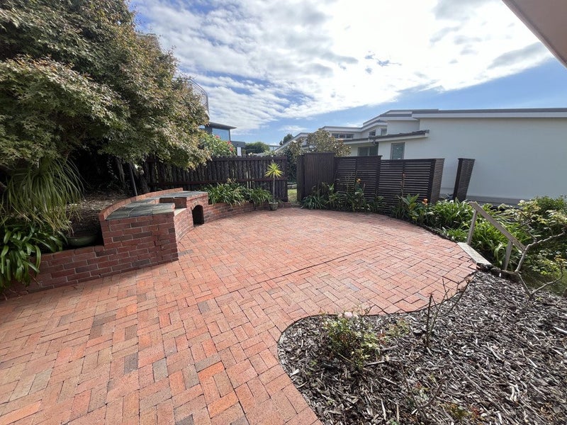 54 Beach Road, Castor Bay, Auckland - Carousel 11