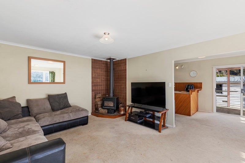 20 Edmonds Street, Wainuiomata, Lower Hutt - Carousel 2