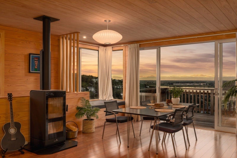 5 Rifleman Lane, Redcliffs, Christchurch - Carousel 1