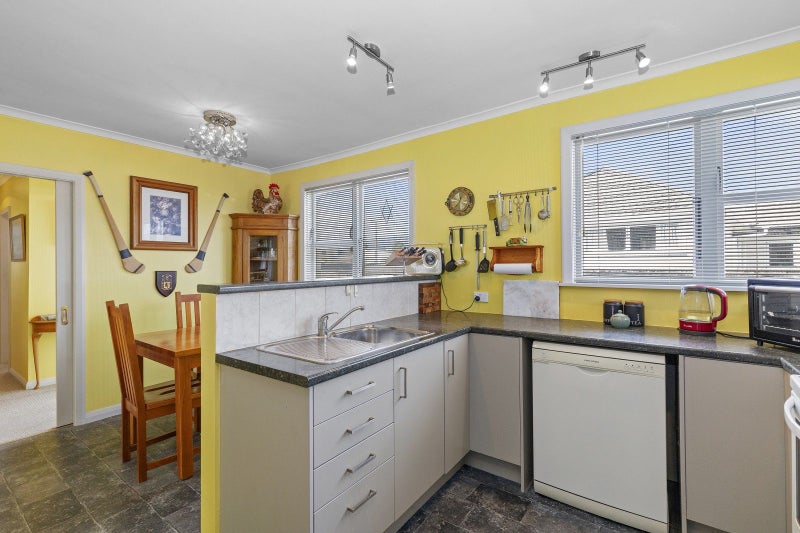 17 Stephen Street, Trentham, Upper Hutt - Carousel 2