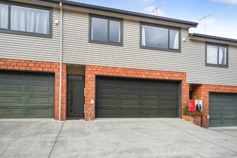 12C Kelvin Place, Hamilton East, Hamilton - Carousel 2