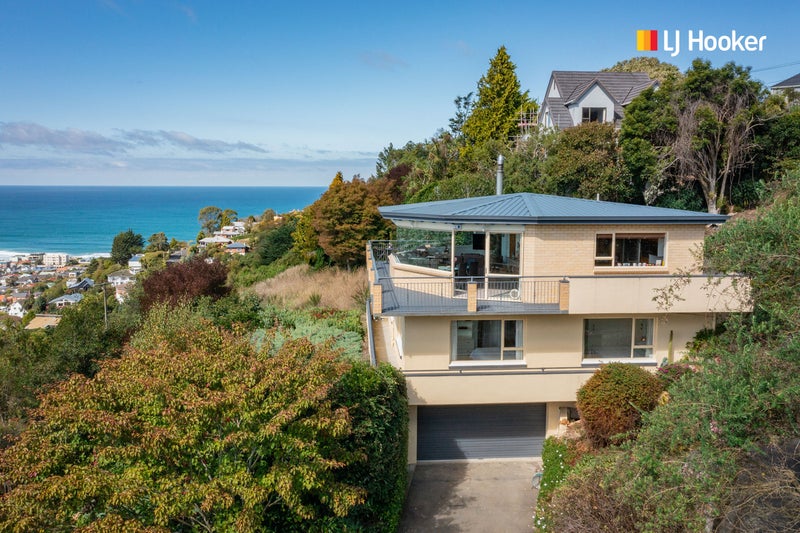 167 Easther Crescent, Kew, Dunedin - Carousel 1