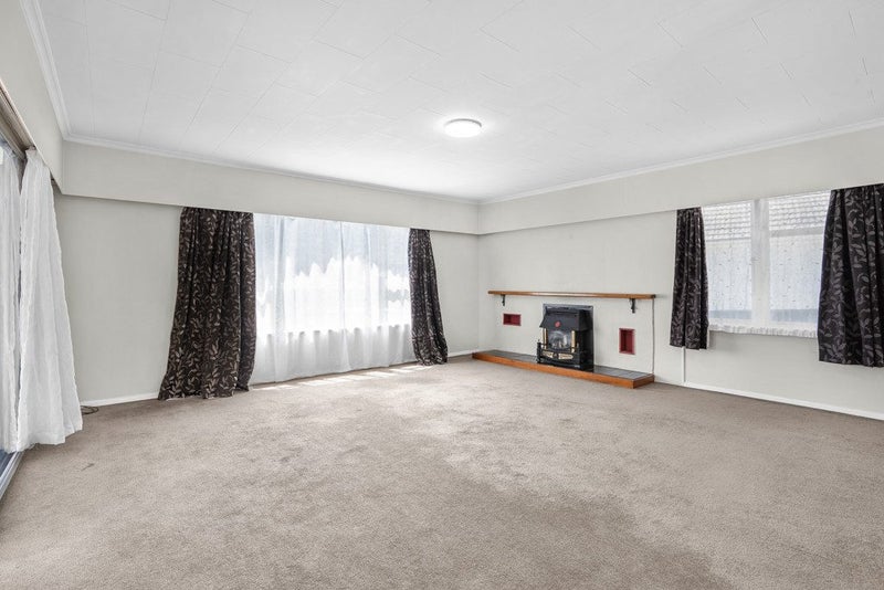 76 Hine Road, Wainuiomata, Lower Hutt - Carousel 2
