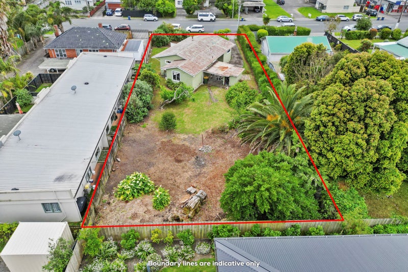 10 Keeling Road, Henderson, Auckland - Carousel 2