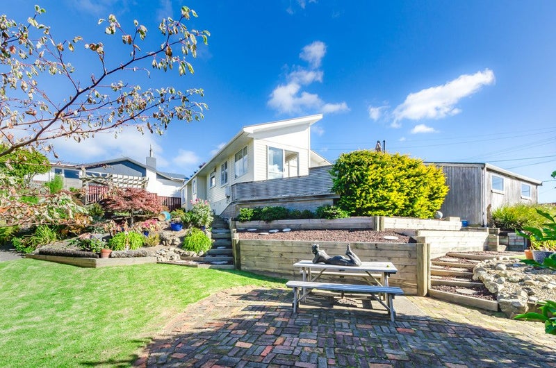 22 Gray Avenue, Paraparaumu Beach, Paraparaumu - Carousel 1