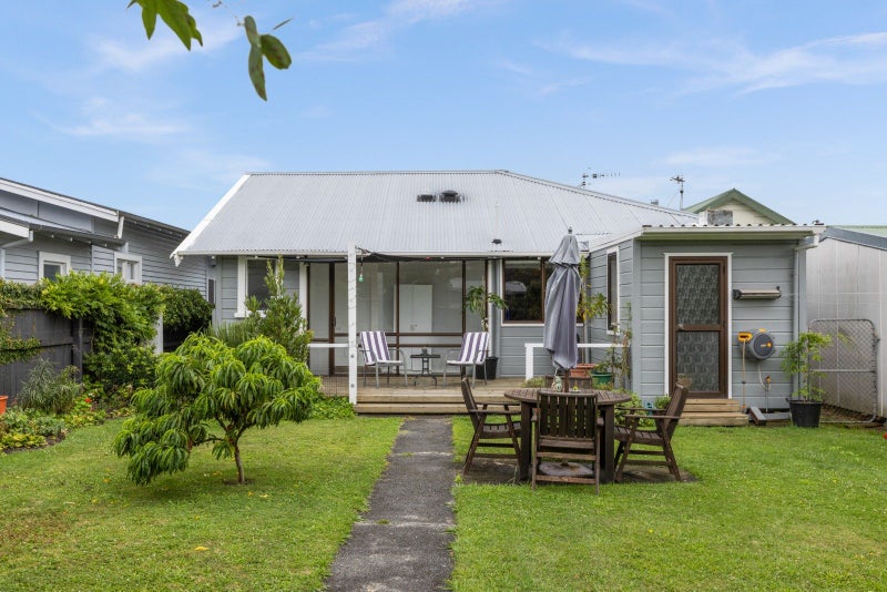 82 Vigor Brown Street, Napier South, Napier - Carousel 15