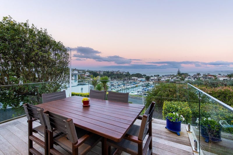 3/25 Prospect Terrace, Milford, Auckland - Carousel 1
