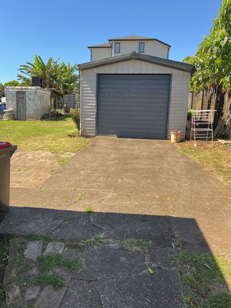 34 Holland Avenue, Point England, Auckland - Carousel 11