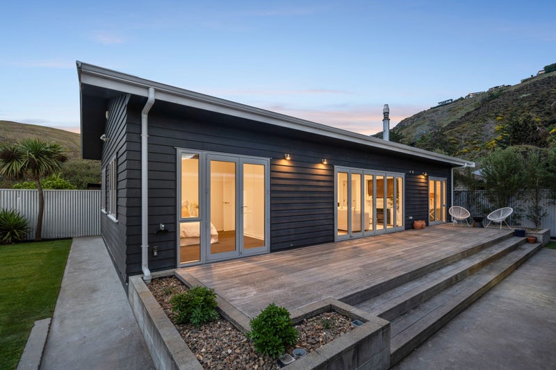 14 Whitfield Street, Sumner, Christchurch - Carousel 1