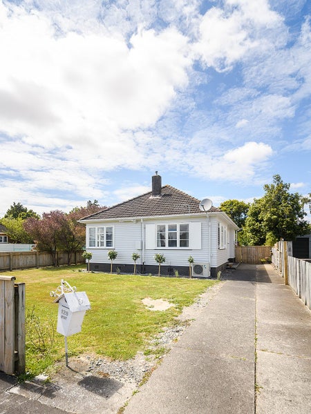 128 Rangiora Avenue, Roslyn, Palmerston North - Carousel 1