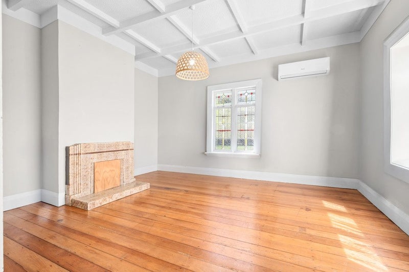 16 Coates Street, Hamilton East, Hamilton - Carousel 2