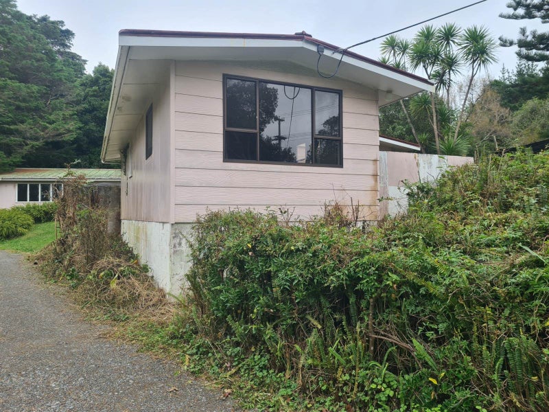 529 Whangaparaoa Road, Stanmore Bay, Whangaparaoa - Carousel 1