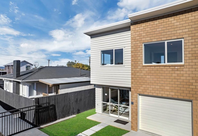 5A Kerrydale Road, Manurewa, Auckland - Carousel 1