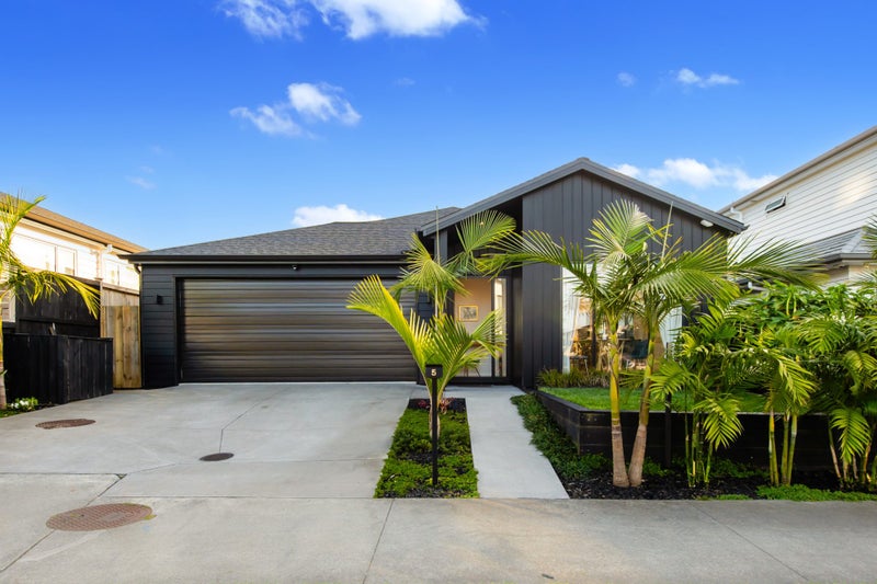5 Waipana Street, Hobsonville, Auckland - Carousel 2