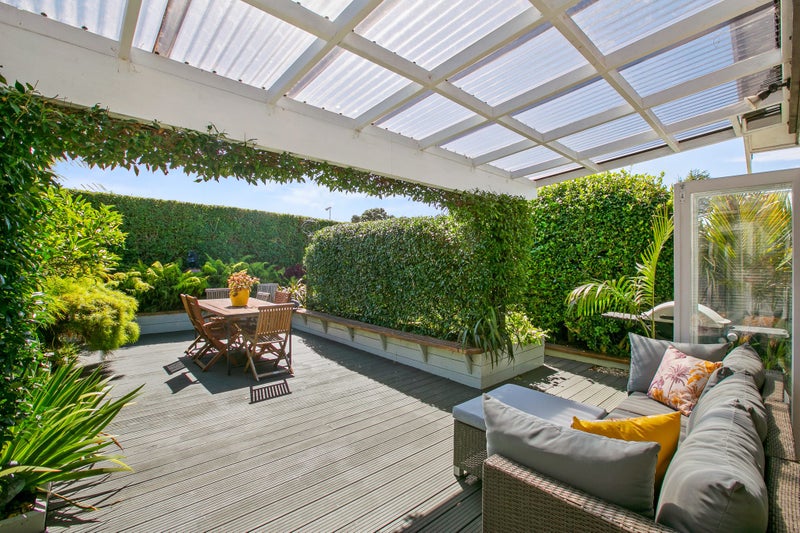 76 BARRETT ST, Westown, New Plymouth  - Carousel 2