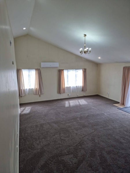 6 Ali Place, Ranui, Auckland - Carousel 2
