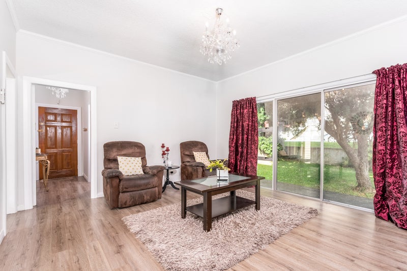 110 Main Road, Tawa, Wellington - Carousel 1