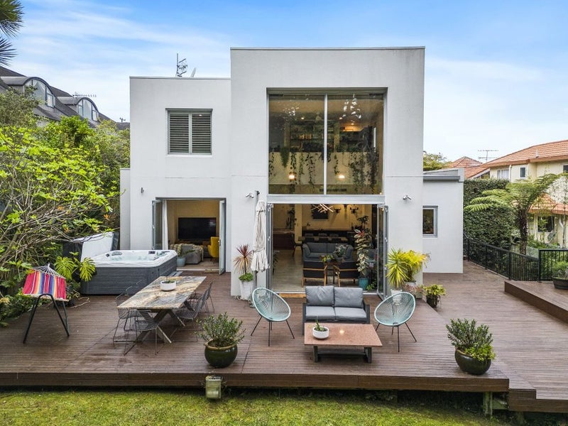 11A Wernham Place, Northcote, Auckland - Carousel 1