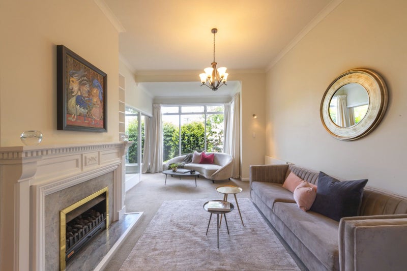 2 North Terrace, Kelburn, Wellington - Carousel 2
