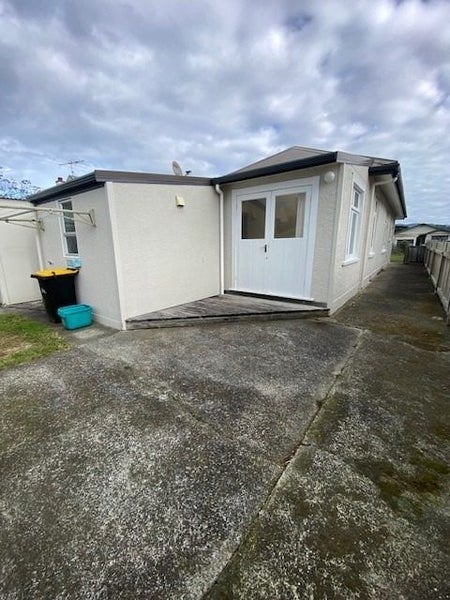 16 Aparima Avenue, Miramar, Wellington - Carousel 2