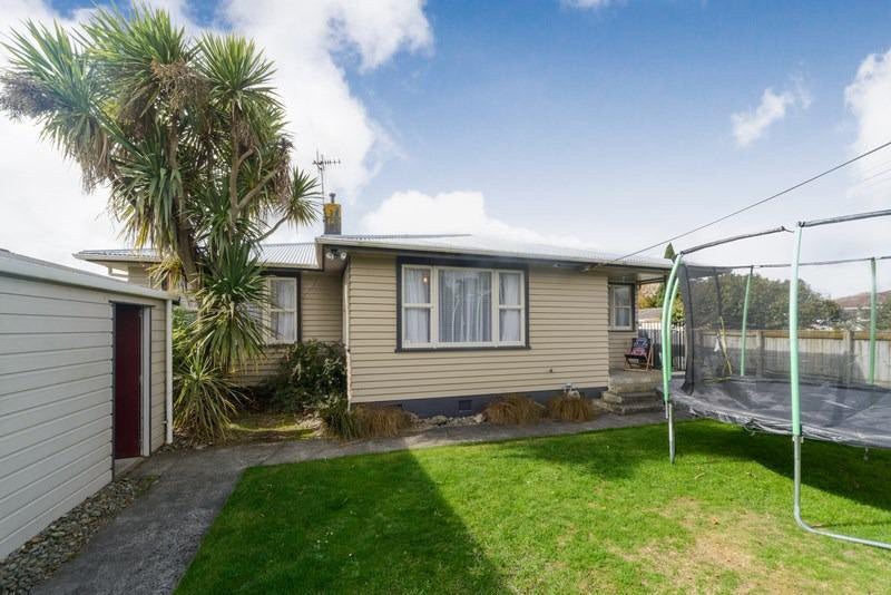 5 Maxwells Line, Awapuni, Palmerston North - Carousel 1