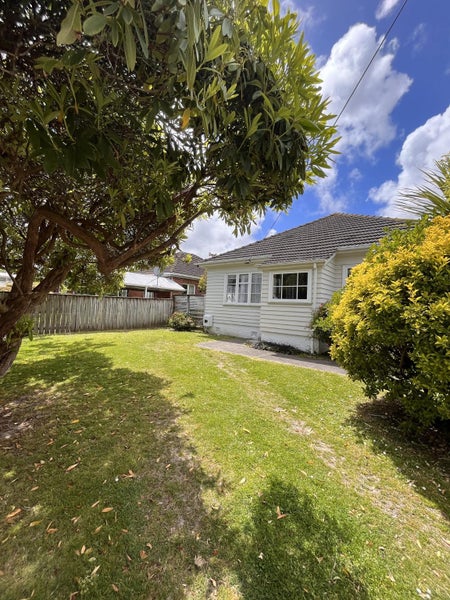 43 Trinity Avenue, Epuni, Lower Hutt - Carousel 1