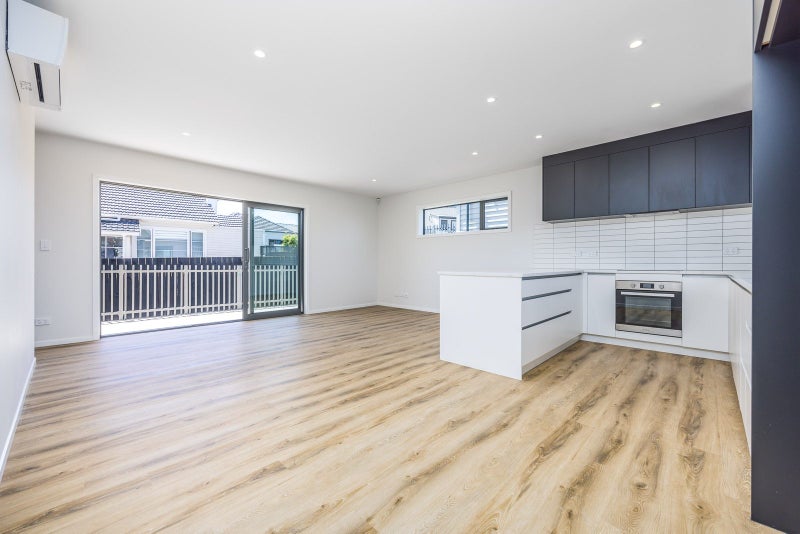 4/94 Target Road, Totara Vale, Auckland - Carousel 2