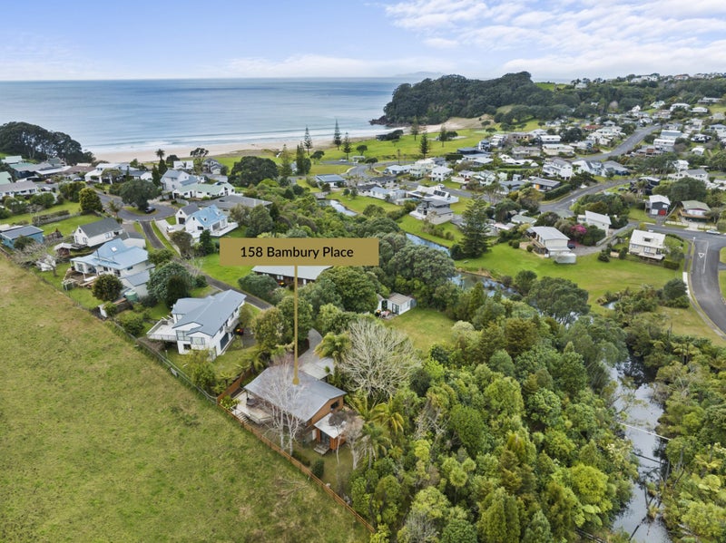 158 Bambury Place, Onemana, Whangamatā - Carousel 2