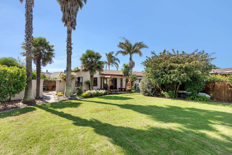 8 Piha Close, Papamoa Beach, Papamoa - Carousel 2