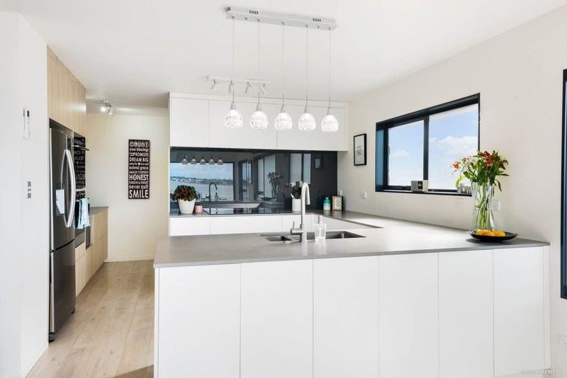 68 McBreen Avenue, Northcote, Auckland - Carousel 2