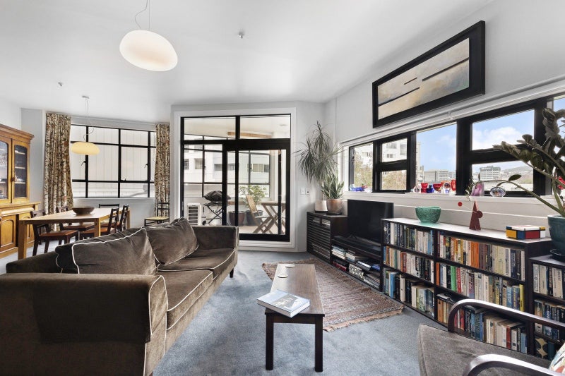 12/125 Thorndon Quay, Pipitea, Wellington - Carousel 1