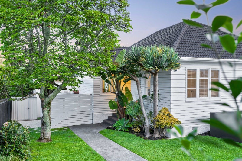 453 Point Chevalier Road, Point Chevalier, Auckland - Carousel 1