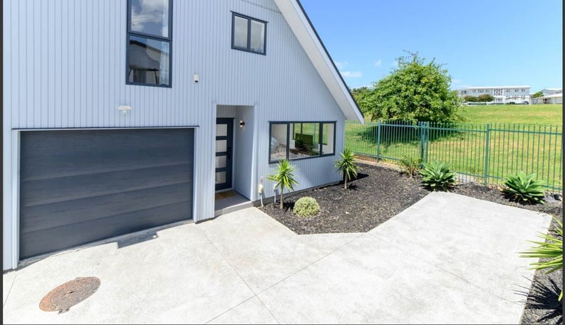 53A Kimber Hall Avenue, Mount Roskill, Auckland - Carousel 1