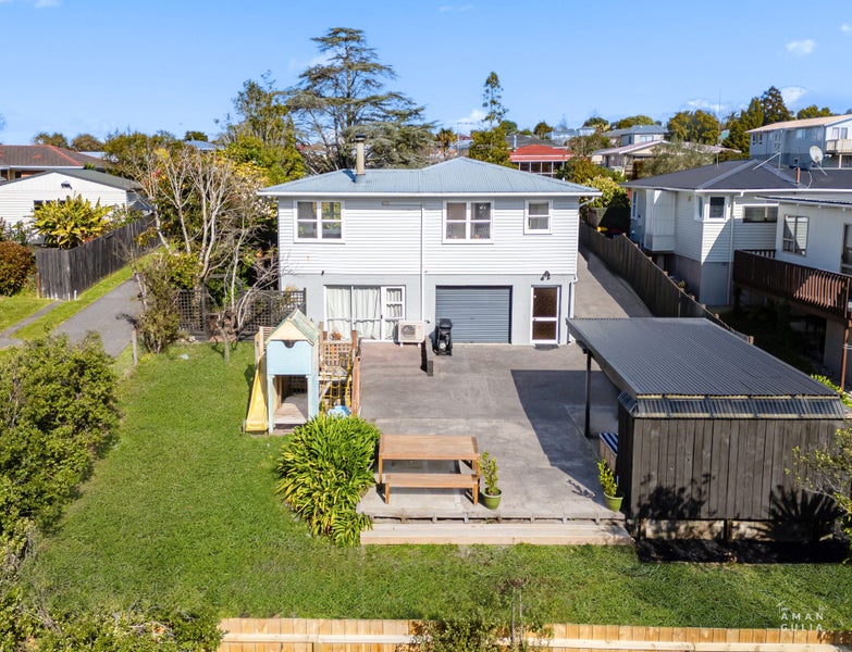 31 Bodi Place, Te Atatu South, Auckland - Carousel 1