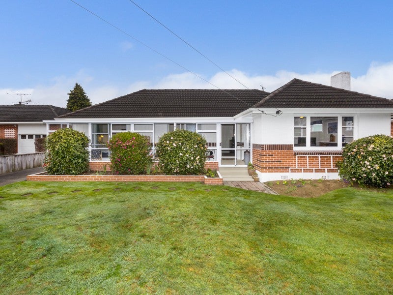21 Redwood Street, Elderslea, Upper Hutt - Carousel 25